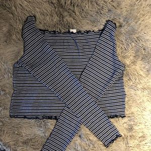 Off the shoulder cropped tee